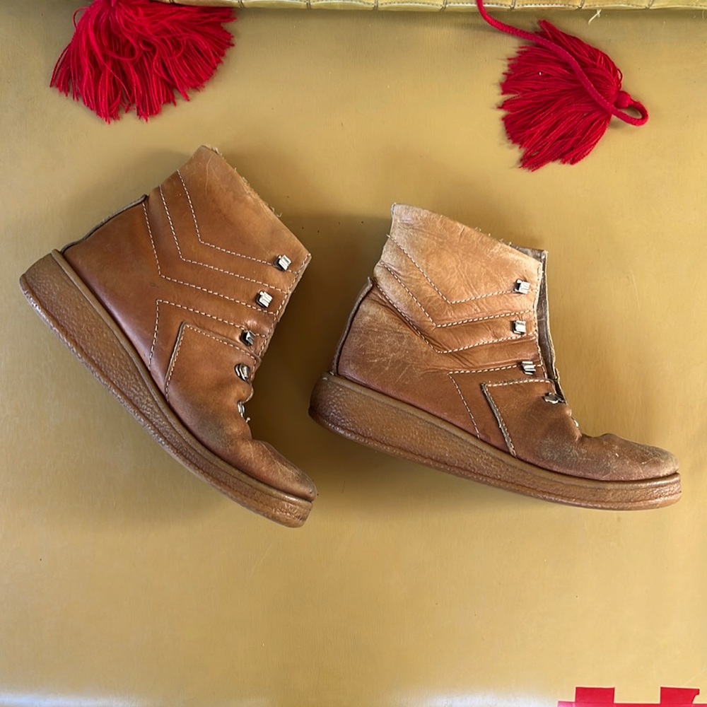 Italian leather hiking boots vintage 39